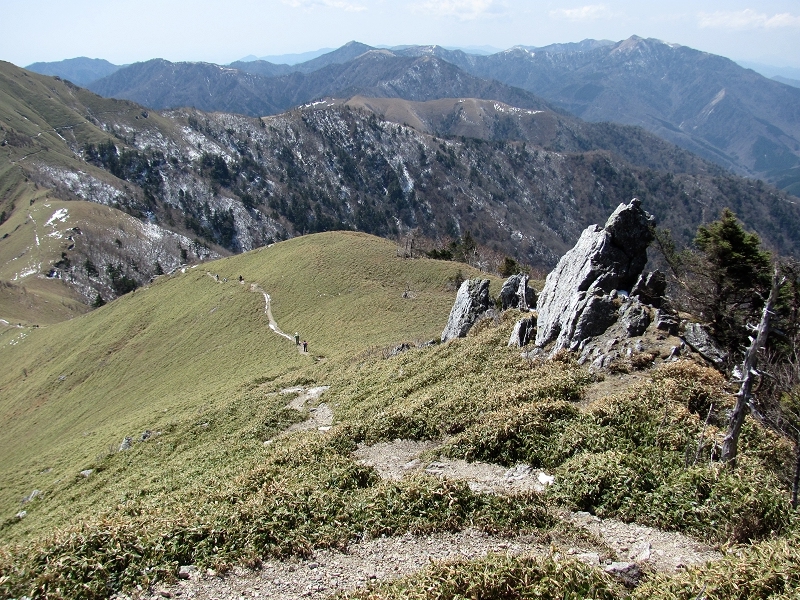 The trail descends from Tsurugi-san