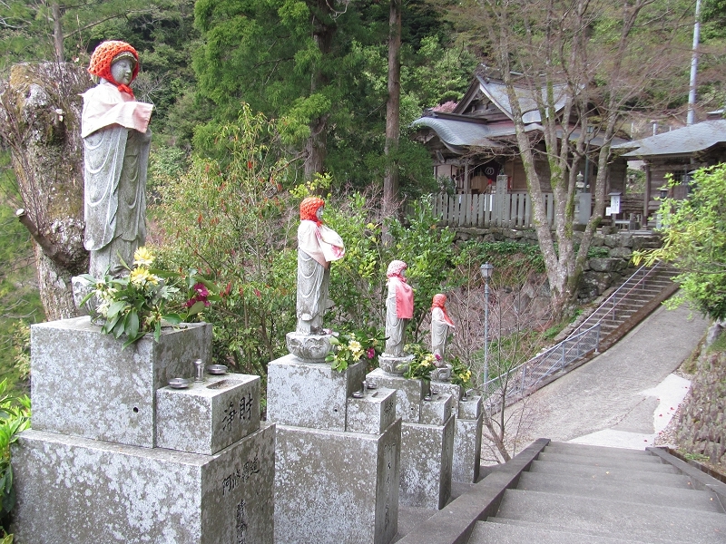 Jizo Statues at Konomineji