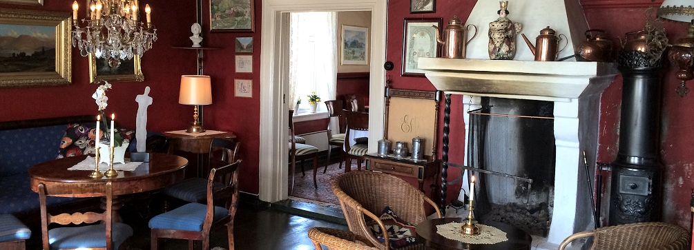 Sitting room in an historic hotel in Fjord Norway