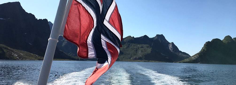 The Norwegian colors on the Reinefjord.